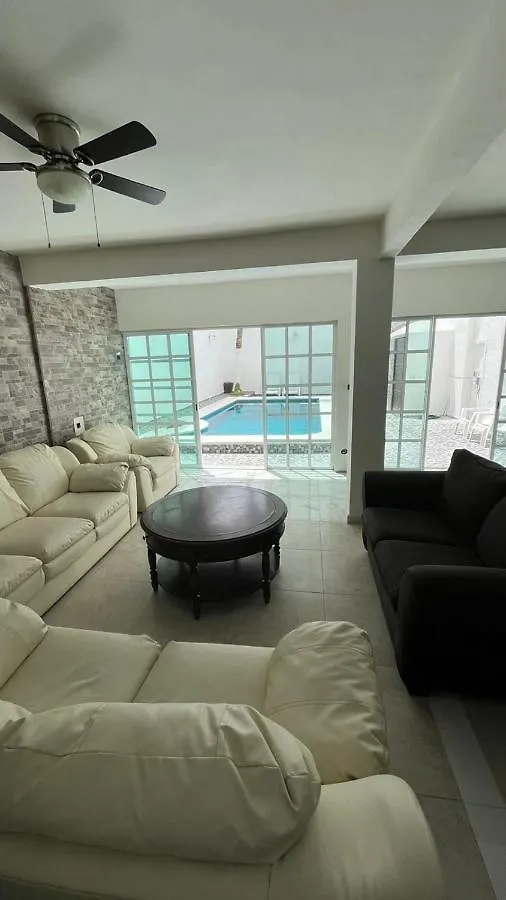 칸쿤 Magnifica Casa Con Alberca Privada A 10 Min Del Mar 빌라 펜션